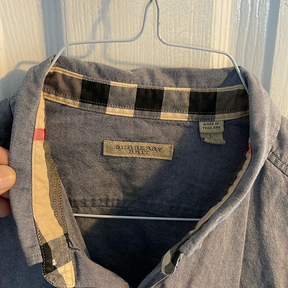 Men’s business casual button down